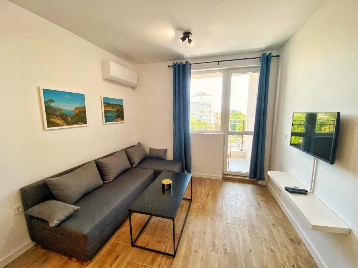 Emma'S Sweet Apartment - Close To Varna Centre Buitenkant foto