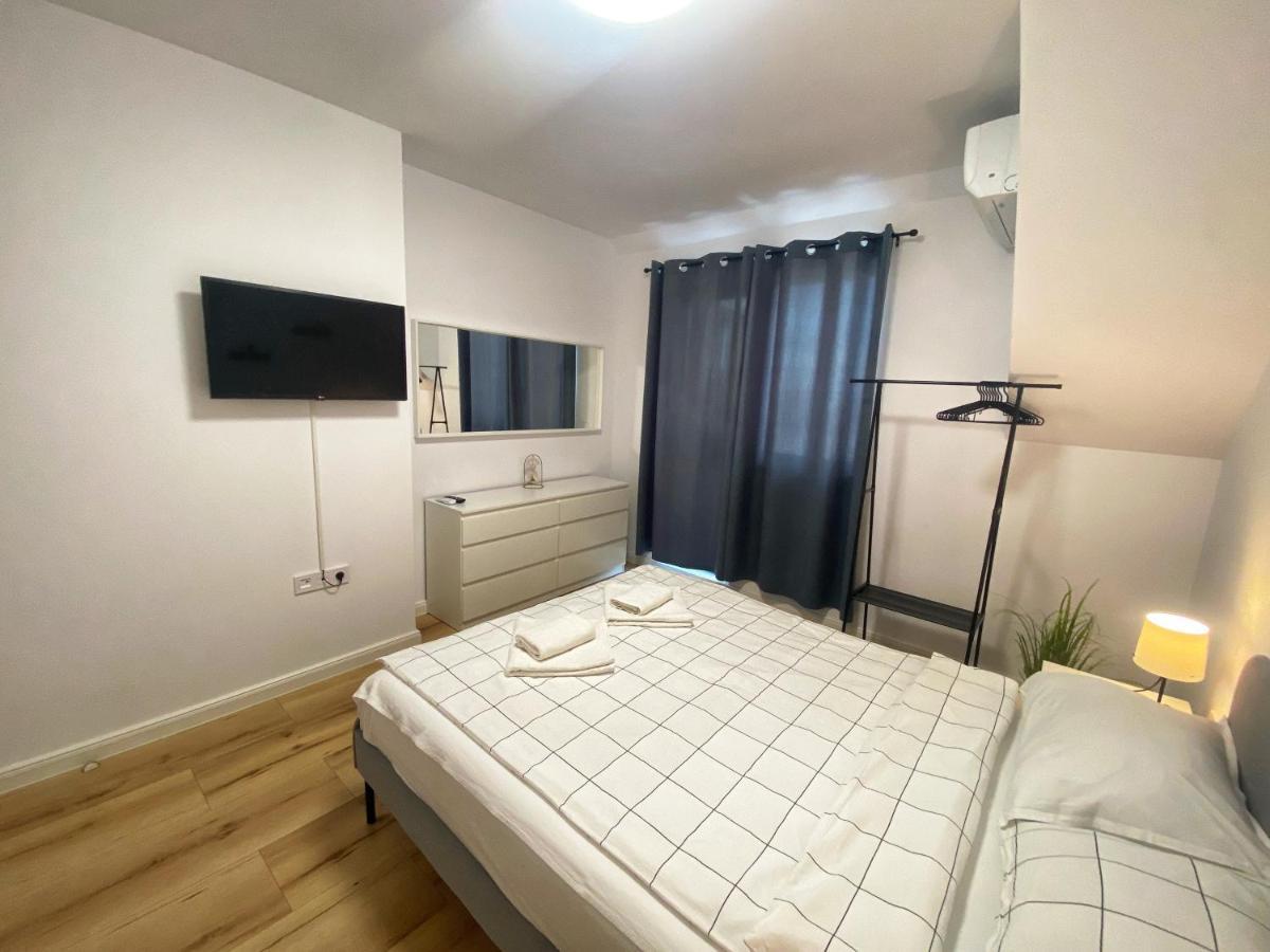 Emma'S Sweet Apartment - Close To Varna Centre Buitenkant foto
